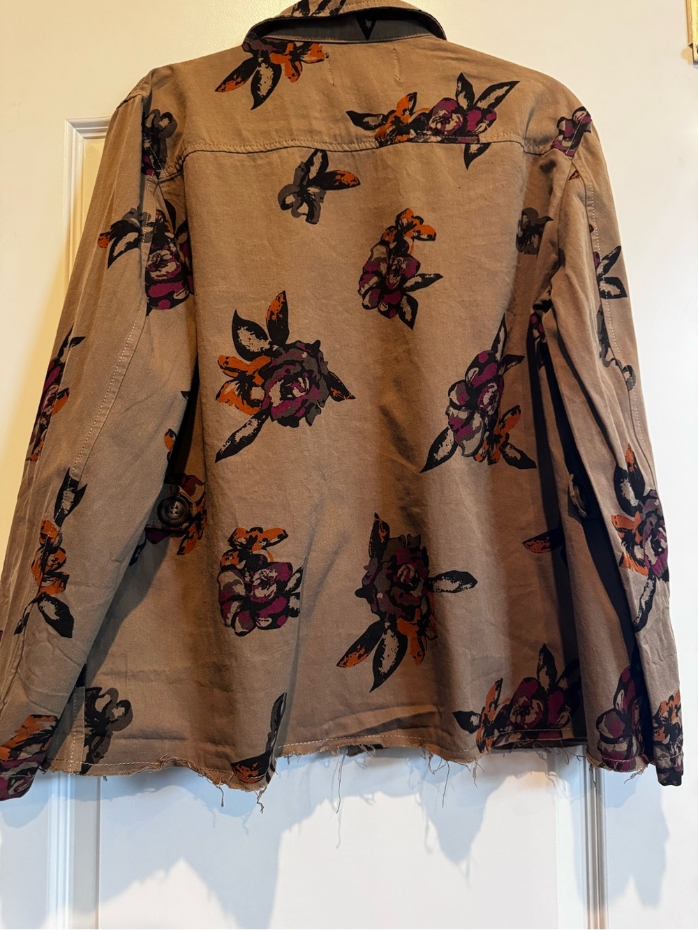 Jealous Tomato Floral Utility Jacket Raw Hem Medium - Picture 8 of 8